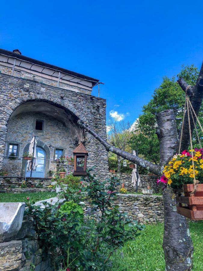 Agriturismo Casa Turchetti Comano  Exterior photo